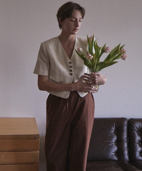 EN OR(エンオール)の「SINGLE STITCH DETAILED CROP JACKET - CREAM(その他アウター・レディース・その他・SMALL/MEDIUM)」の5枚目の写真