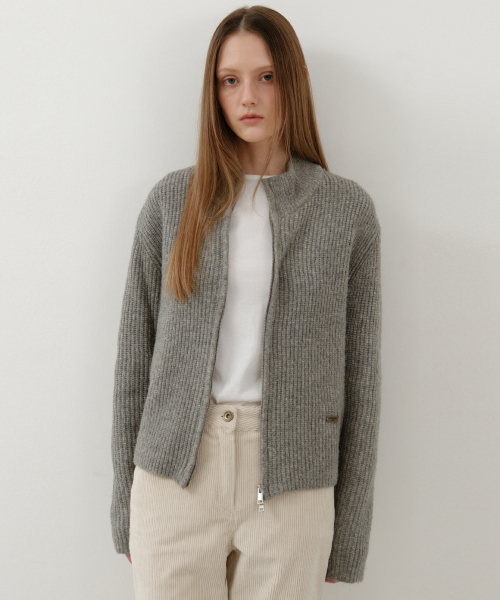 WEDNESDAYOASISFORWOMEN(ウェンズデー オアシス フォー ウーマン)の「モネ ウールブレンド ハイネック ニットジップアップ_GRAY(WC25-KN73)(カーディガン/ボレロ・レディース・ライトグレー・OS)」の2枚目の写真