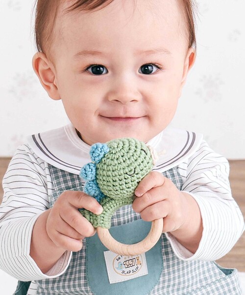 SLAP SLIP BABY（スラップスリップベビー）の「アイスクリームクマウサギアニマル恐竜かぎ編みモチーフ付き歯がためベビー（その他ベビー用品・キッズ・オフホワイト/ベージュ/ピンク/グリーン・FREE）」の3枚目の写真
