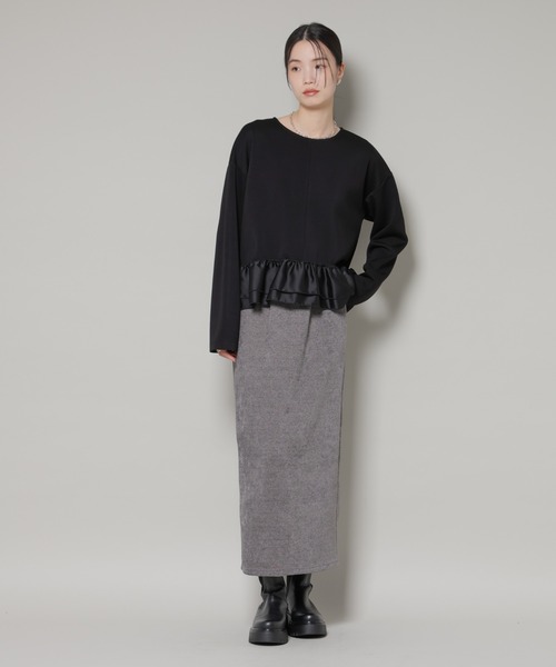 NANO universe（ナノユニバース）の「ダンボールカットサテンペプラムトップス（Tシャツ/カットソー・レディース・ホワイト/ブラック/ブルー・FREE）」の8枚目の写真