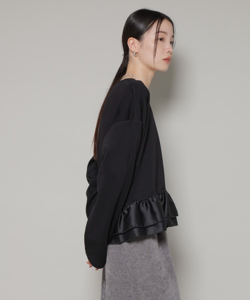 NANO universe（ナノユニバース）の「ダンボールカットサテンペプラムトップス（Tシャツ/カットソー・レディース・ホワイト/ブラック/ブルー・FREE）」の6枚目の写真