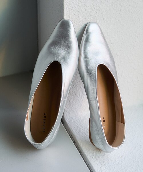 SHENERY（シーナリー）の「フラットシューズ（その他シューズ・レディース・シルバー/ブラック・36/37/38）」の2枚目の写真