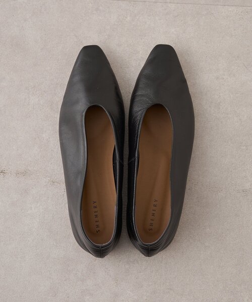 SHENERY（シーナリー）の「フラットシューズ（その他シューズ・レディース・シルバー/ブラック・36/37/38）」の4枚目の写真