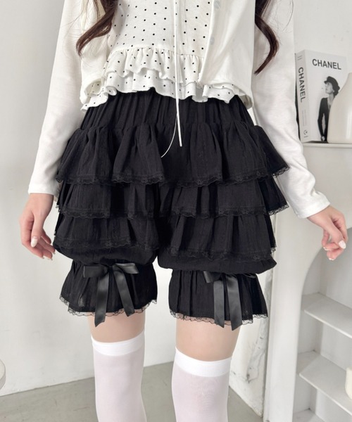 Loueme(ルエム)の「キャンディフリルショートパンツ(その他パンツ・レディース・ブラック/ライトブルー/ホワイト/ピンク・FREE)」の11枚目の写真