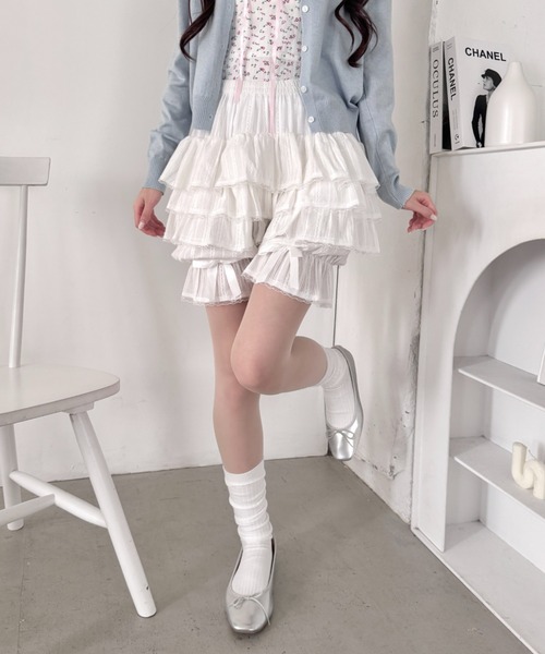 Loueme(ルエム)の「キャンディフリルショートパンツ(その他パンツ・レディース・ブラック/ライトブルー/ホワイト/ピンク・FREE)」の7枚目の写真