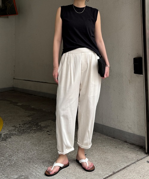 LBC（エルビーシー）の「コットンゆるテーパードパンツ（その他パンツ・レディース・ブルー系その他/オフホワイト/ベージュ/ブラック・M/L）」の6枚目の写真
