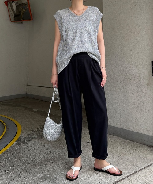 LBC(エルビーシー)の「コットンゆるテーパードパンツ(その他パンツ・レディース・ブルー系その他/オフホワイト/ベージュ/ブラック・M/L)」の12枚目の写真