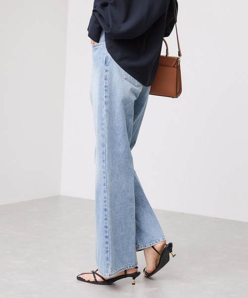 VIS（ビス）の「フレアシルエットデニム（デニムパンツ・レディース・サックスブルー/ネイビー・M/S）」の4枚目の写真