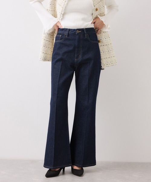 VIS（ビス）の「フレアシルエットデニム（デニムパンツ・レディース・サックスブルー/ネイビー・M/S）」の12枚目の写真