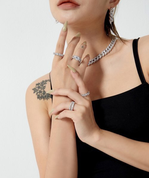 RAINDROP JEWELRY（レインドロップジュエリー）の「レインドロップダブルフロングオーバルエタニティリング（リング・レディース・その他・11号/13号/17号/19号/15号）」の4枚目の写真
