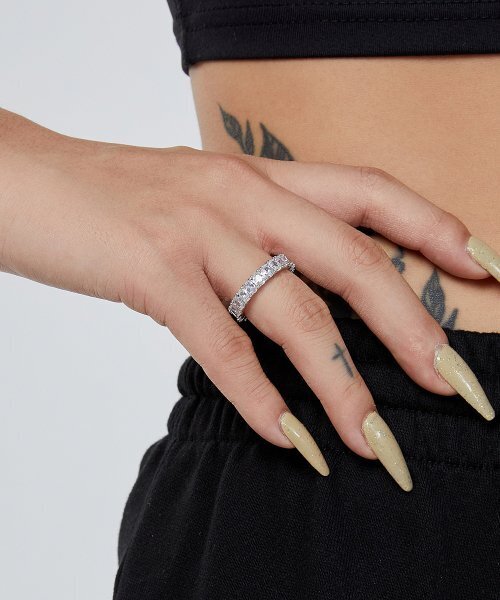 RAINDROP JEWELRY（レインドロップジュエリー）の「レインドロップダブルフロングオーバルエタニティリング（リング・レディース・その他・11号/13号/17号/19号/15号）」の5枚目の写真