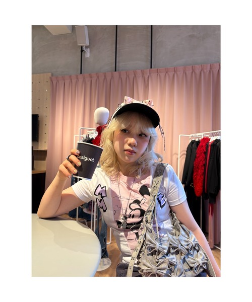 Desigual(デシグアル)の「ミッキー アシンメトリー カラーブロック Tシャツ ディズニー(Tシャツ/カットソー・レディース・ホワイト・S/XS/M/L/XL)」の4枚目の写真