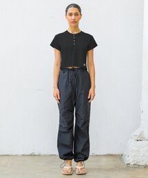 AGENT PEEK（エージェントピーク）の「AGP クロップボタンクルーネックTシャツ ブラック（Tシャツ/カットソー）」