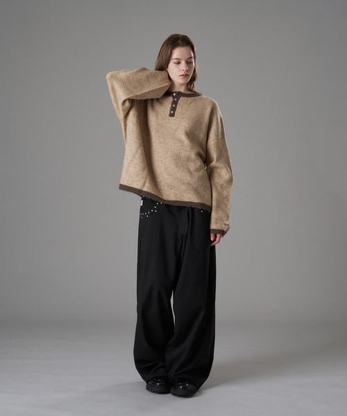 ONCILY(オンシェリー)の「COLOR ACCENT HENRY NECK KNIT / 配色ヘンリーネックニット(ニット/セーター・メンズ・ネイビー/グレー/アイボリー・SMALL/MEDIUM/LARGE)」の8枚目の写真