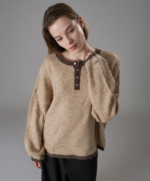 ONCILY(オンシェリー)の「COLOR ACCENT HENRY NECK KNIT / 配色ヘンリーネックニット(ニット/セーター・メンズ・ネイビー/グレー/アイボリー・SMALL/MEDIUM/LARGE)」の12枚目の写真