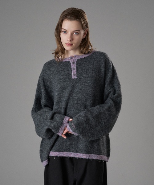 ONCILY(オンシェリー)の「COLOR ACCENT HENRY NECK KNIT / 配色ヘンリーネックニット(ニット/セーター・メンズ・ネイビー/グレー/アイボリー・SMALL/MEDIUM/LARGE)」の4枚目の写真