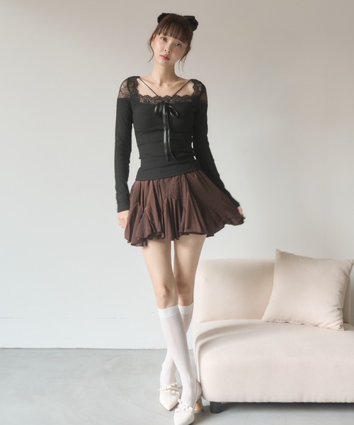 Nadana（ナダナ）の「カップ付きレース切替クロスストラップトップス（Tシャツ/カットソー・レディース・ブラック/アイボリー・FREE）」の3枚目の写真