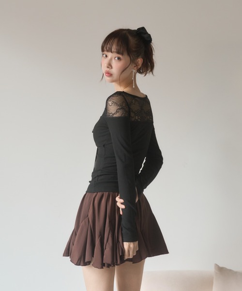Nadana（ナダナ）の「カップ付きレース切替クロスストラップトップス（Tシャツ/カットソー・レディース・ブラック/アイボリー・FREE）」の6枚目の写真