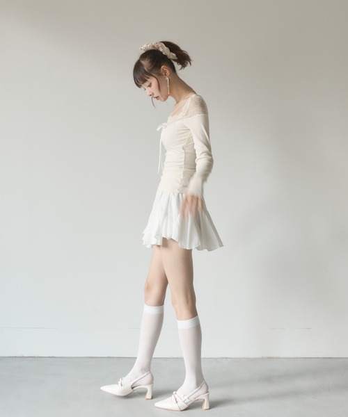 Nadana（ナダナ）の「カップ付きレース切替クロスストラップトップス（Tシャツ/カットソー・レディース・ブラック/アイボリー・FREE）」の11枚目の写真