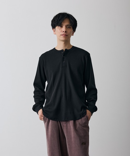 improves（インプローブス）の「ワッフル ヘンリー ネック 長袖Tシャツ（Tシャツ/カットソー・メンズ・ブラック/ホワイト・SMALL/MEDIUM/LARGE）」の2枚目の写真