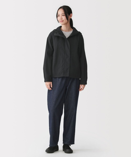 無印良品(ムジルシリョウヒン)の「婦人 撥水UVカットポケッタブルフードジャケット(その他アウター・レディース・ライトイエロー/ブラウン系/スモークピンク/アイボリー/ダークネイビー・L/M/S/XL)」の18枚目の写真
