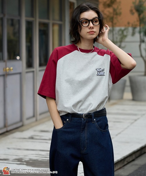 Tom&Jerry(トムアンドジェリー)の「【TOM and JERRY】別注 ヴィンテージデザイン プリント 刺繍 オーバーサイズ 半袖Tシャツ(Tシャツ/カットソー・レディース・ワイン系/オフホワイト/ネイビー/スミクロ/ブラック系・L/M)」の6枚目の写真