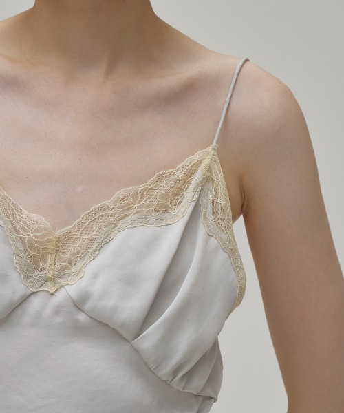 TODAYFUL(トゥデイフル)の「Satin Lace Camisole(キャミソール・レディース・ブラック/アイボリー/ミント・FREE)」の13枚目の写真