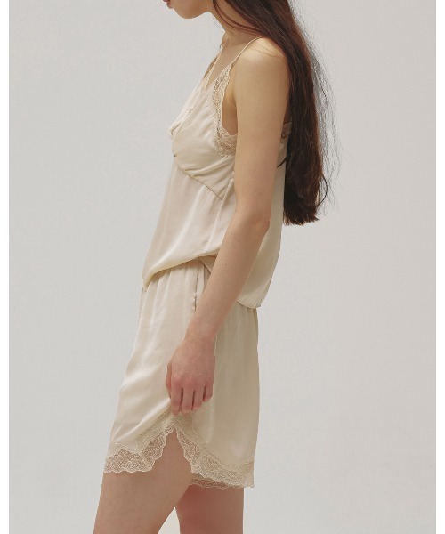 TODAYFUL(トゥデイフル)の「Satin Lace Camisole(キャミソール・レディース・ブラック/アイボリー/ミント・FREE)」の15枚目の写真