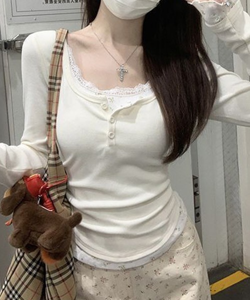 Nia(ニア)の「Nia(ニア)/レイヤード風レース長袖カットソー(Tシャツ/カットソー・レディース・ホワイト/ピンク・SMALL/MEDIUM)」の2枚目の写真