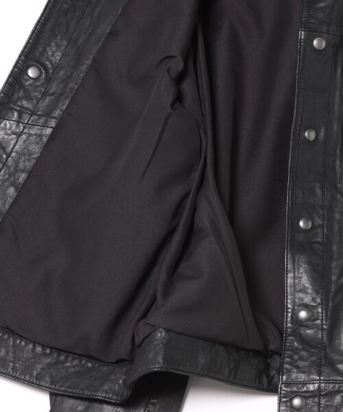 ALLSAINTS（オールセインツ）の「SHELTON LEATHER TRUCKER JACKET | SHELTON レザー トラッカー ジャケット（その他アウター・メンズ・ブラック・XS/M/L/XL/S）」の8枚目の写真