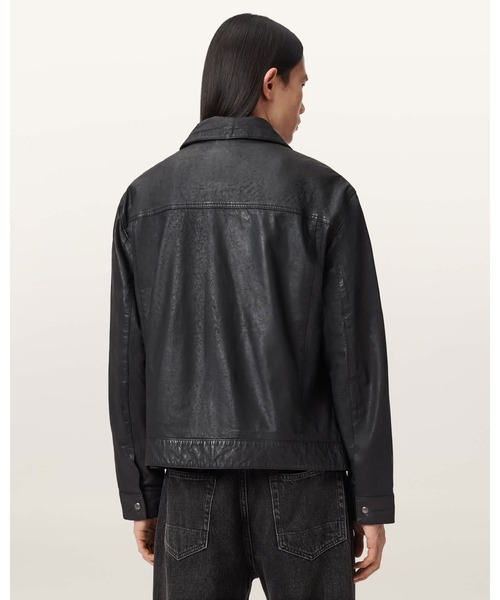 ALLSAINTS（オールセインツ）の「SHELTON LEATHER TRUCKER JACKET | SHELTON レザー トラッカー ジャケット（その他アウター・メンズ・ブラック・XS/M/L/XL/S）」の5枚目の写真
