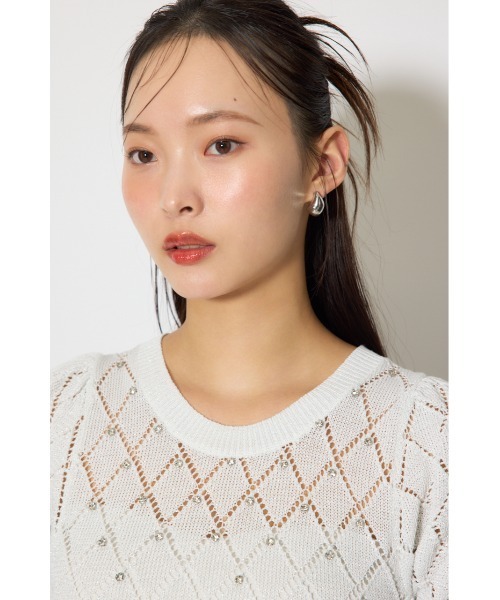 rienda(リエンダ)の「【AKB48 伊藤百花さん着用】ビジュー付きバックリボンニットトップス 春服(ニット/セーター・レディース・ブルー/ブラック/ホワイト/ピンク・FREE)」の21枚目の写真