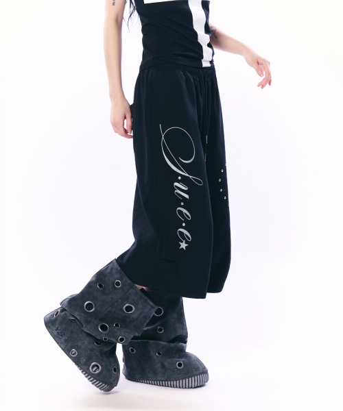 SETUP-EXE(セットアップイーエックスイー)の「HEART STUD LOGO BERMUDA PANTS / BLACK(その他パンツ・レディース・その他・OS)」の1枚目の写真