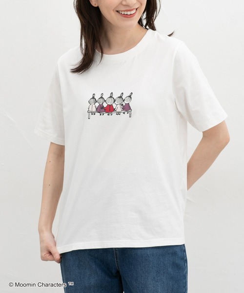 Honeys(ハニーズ)の「【UVカット】ムーミン/半袖Tシャツ(Tシャツ/カットソー・レディース・ホワイト×レッド/オフホワイト/グレイッシュブルー/ホワイト×パープル/レッド/ネイビー×ホワイト・L/LL/M/S)」の1枚目の写真