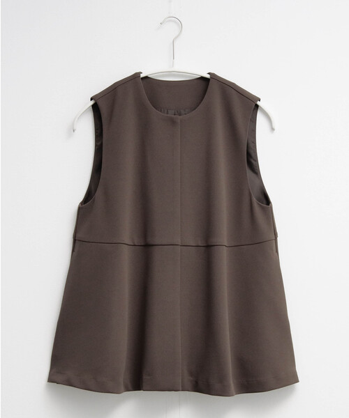 for/c(フォーシー)の「ペプラムジレ【サスティナブル】(ベスト・レディース・ブラウン/ブラック・L/M/S)」の13枚目の写真