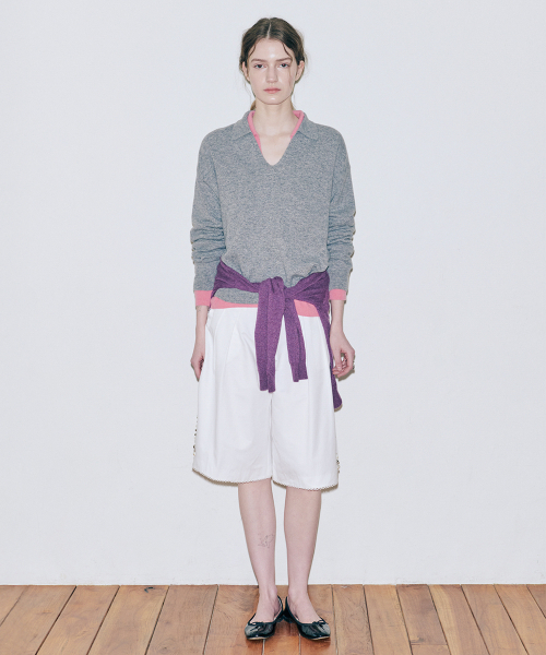 SINOON（シヌーン）の「Sinoon Logo Collar Knit (Grey)（ニット/セーター・レディース・ライトグレー・FREE）」の2枚目の写真