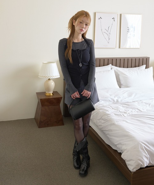 UNE MANSION(ユヌマンション)の「ベーシックルーズネックサイドシャーリングレイヤードストライプTシャツカットソー(Tシャツ/カットソー・レディース・ブラック/ベビーピンク/ブルー系その他・FREE)」の12枚目の写真