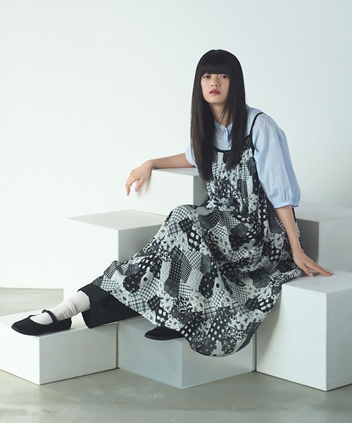 bulle de savon(ビュルデサボン)の「△patchwork プリント ワンピース(ワンピース・レディース・ブラック・FREE)」の1枚目の写真
