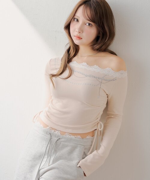 Chico(チコ)の「ワンショルレースプリントT(Tシャツ/カットソー・レディース・グレー/ピンク/アイボリー/ブラック・FREE)」の5枚目の写真