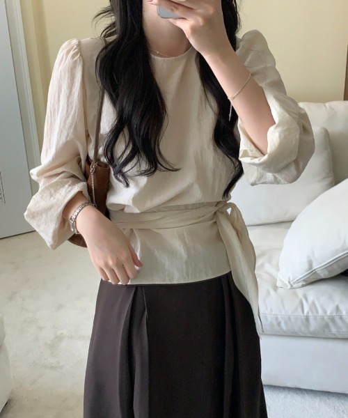 Aelina（エリナ）の「リボン付きクルーネックシャツブラウス（シャツ/ブラウス・レディース・ベージュ/ブラウン/ブルー・FREE）」の15枚目の写真