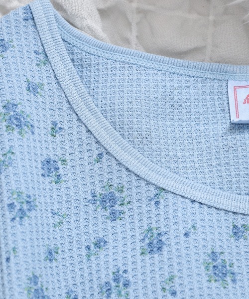 JEMORGAN(ジェーイーモーガン)の「JEMORGAN ワッフル花柄ピグメント加工H/Sクルー(パック)(Tシャツ/カットソー・レディース・ブルー/グレー/イエロー・F)」の9枚目の写真