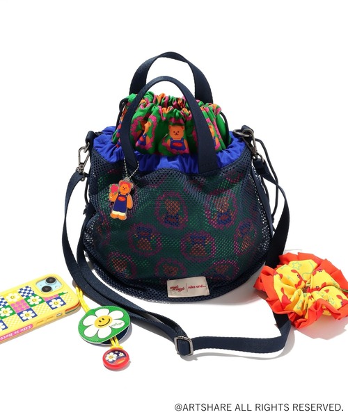 WIGGLE WIGGLE(ウィグルウィグル)の「【wiggle wiggle(ウィグルウィグル)】コラボ2WAYショルダーバッグ(ショルダーバッグ・レディース・イエロー/ネイビー/ピンク・0)」の6枚目の写真
