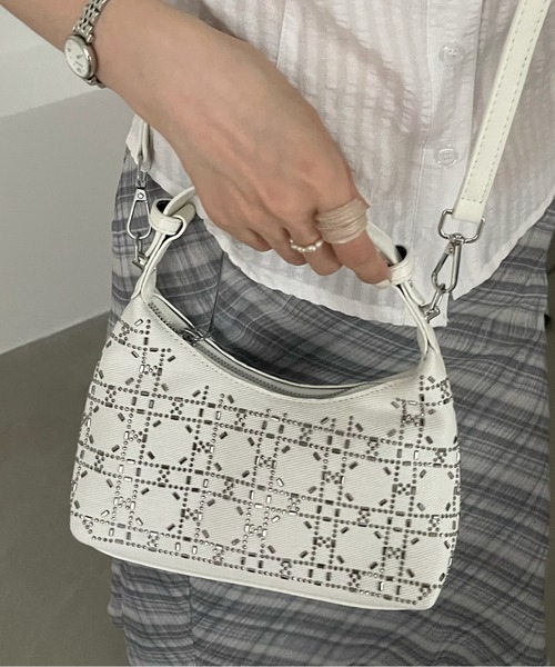 FINEnough(ファインナフ)の「ストーン幾何柄2WAYハンドルショルダーバッグ(ショルダーバッグ・レディース・ホワイト/ブラック/サックスブルー/ブルー・FREE)」の1枚目の写真