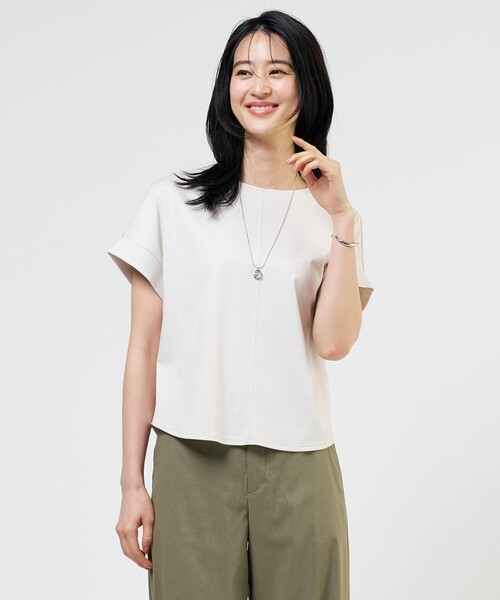 J.PRESS(ジェイプレス)の「【2WAY】コットンスムース フレンチスリーブ カットソー(Tシャツ/カットソー・レディース・ブラウン系/サックスブルー系/ホワイト系/ライトグリーン系/ネイビー系/ライトグレー系・T13/T15)」の2枚目の写真