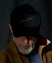 ACANTHUS（アカンサス）の「mko13640-Script Logo Cap ベースボールキャップ(CP2503)（キャップ）」