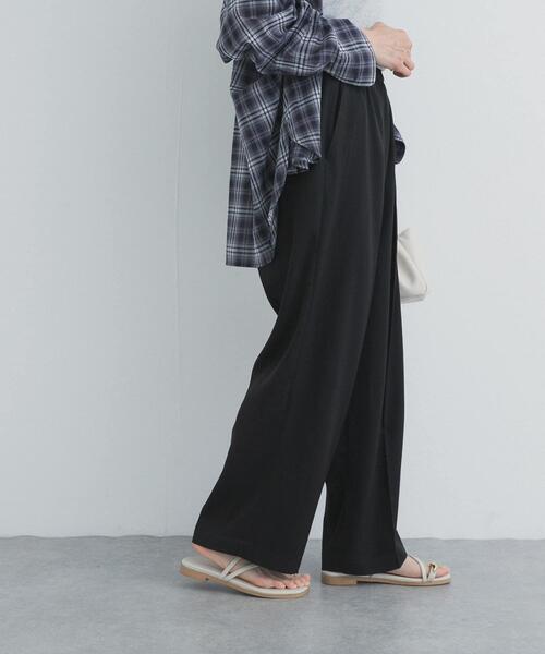 URBAN RESEARCH DOORS(アーバンリサーチドアーズ)の「トロミタックギャザーパンツ(その他パンツ・レディース・ベージュ/ブラック・FREE)」の5枚目の写真