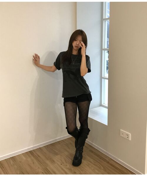 VOONT(ブント)の「Horse Graphic Roll-Up T-Shirt (CHARCOAL)(Tシャツ/カットソー・レディース・チャコールグレー・OS)」の3枚目の写真