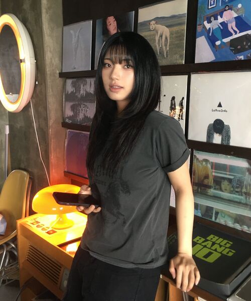 VOONT(ブント)の「Horse Graphic Roll-Up T-Shirt (CHARCOAL)(Tシャツ/カットソー・レディース・チャコールグレー・OS)」の4枚目の写真