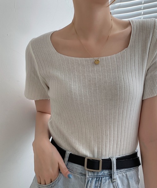 Aelina（エリナ）の「アイシスレースボディシェイプニットTシャツ（ニット/セーター・レディース・ブラック/ブルー/ホワイト/イエロー/ベージュ・FREE）」の8枚目の写真