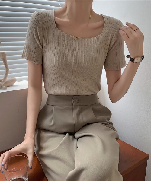Aelina（エリナ）の「アイシスレースボディシェイプニットTシャツ（ニット/セーター・レディース・ブラック/ブルー/ホワイト/イエロー/ベージュ・FREE）」の21枚目の写真